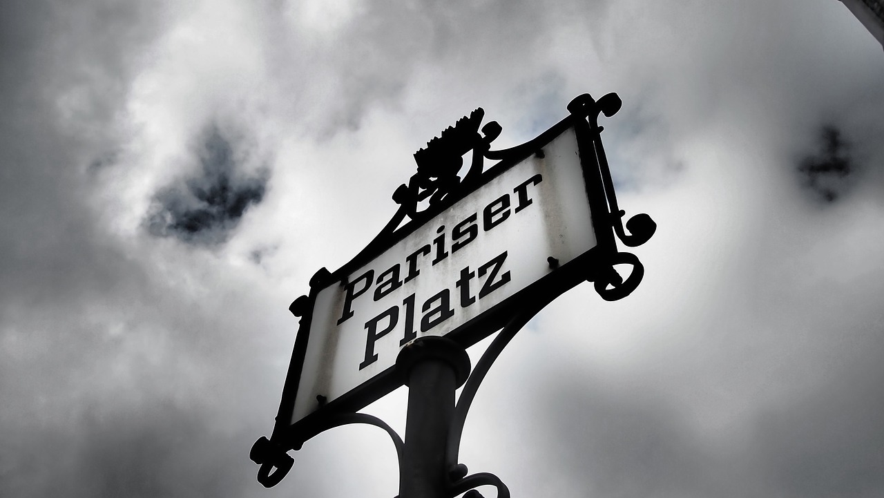 最新入黨誓詞內(nèi)容及其時(shí)代意義解讀，內(nèi)容與深遠(yuǎn)影響分析