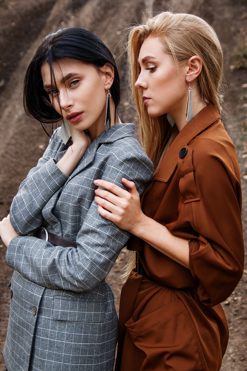 探索時(shí)尚前沿，2015最新婚紗照樣片引領(lǐng)潮流風(fēng)尚