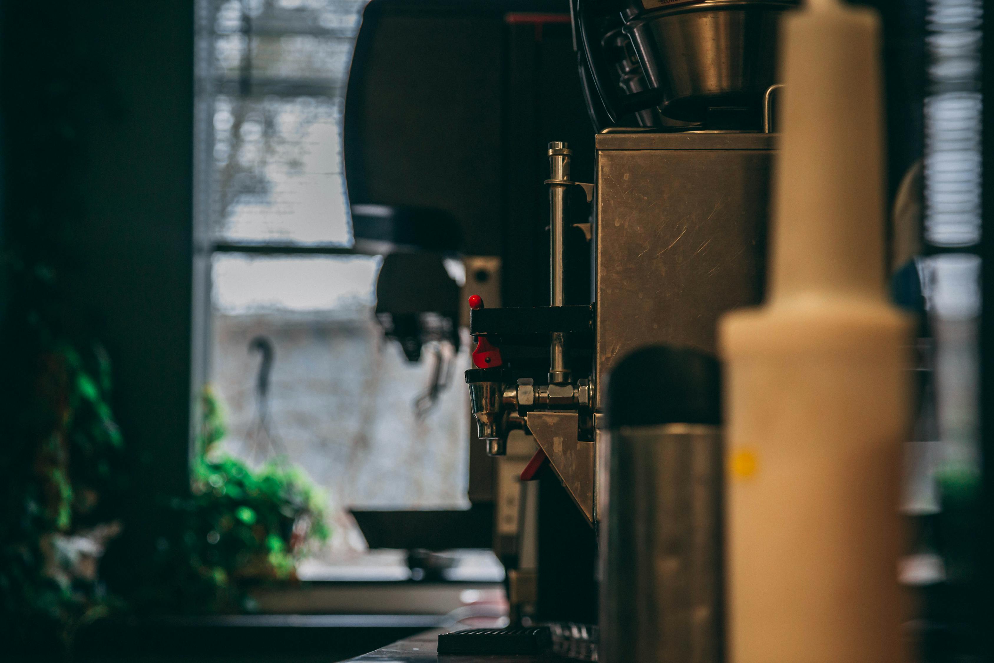 超級狂少秦殊，熱血青春的挑戰(zhàn)與榮耀最新章節(jié)