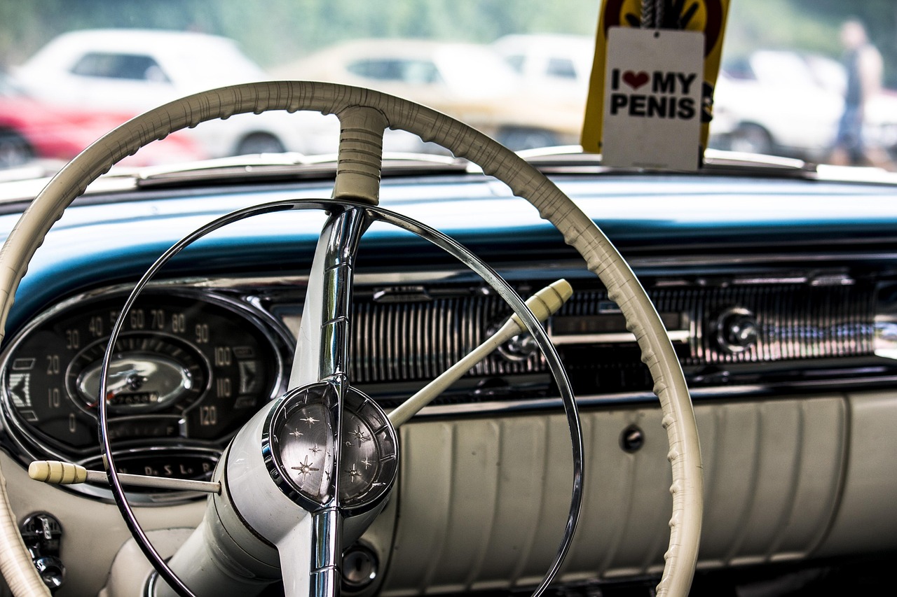 一汽尖頭最新款牽引車，卓越性能引領(lǐng)行業(yè)潮流