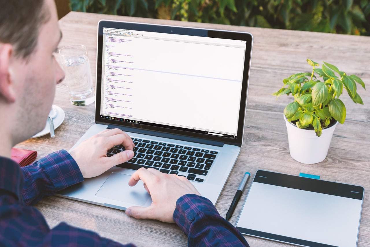 榮耀V8進灰問題最新進展更新